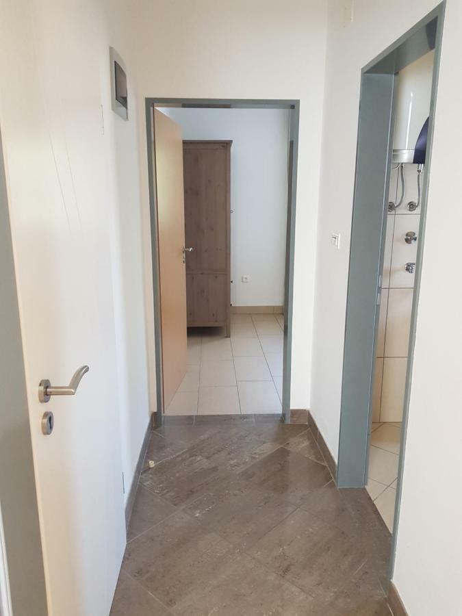 Apartments Palaca Sunca Srima Exteriör bild